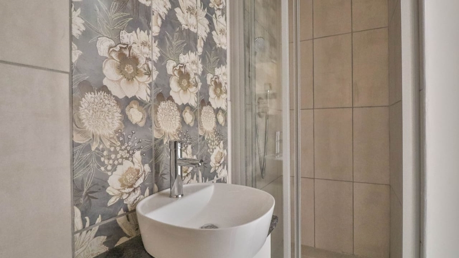 3 Bedroom Property for Sale in Fraaiuitsig Western Cape